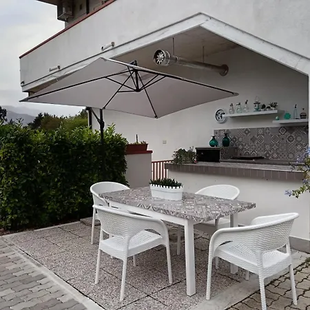Parco Delle Rose Villa Sulmona Buitenkant foto