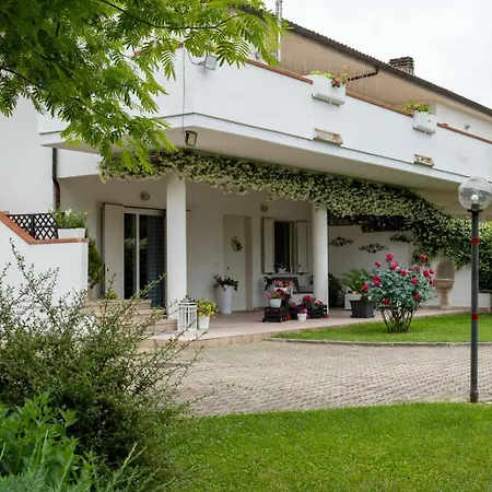 Parco Delle Rose Villa Sulmona Buitenkant foto